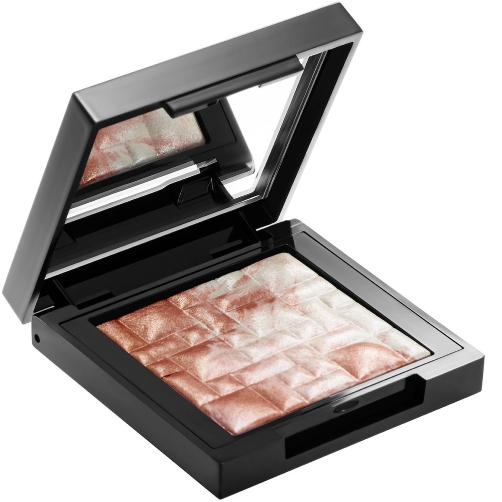 Bobbi Brown Highlighting Powder - Picture 2 of 16